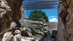 البلدة القديمة من قرية عبوين