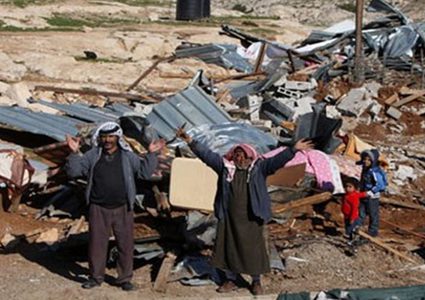 الاحتلال يهدم حظائر للماشية في الظاهرية جنوب الخليل