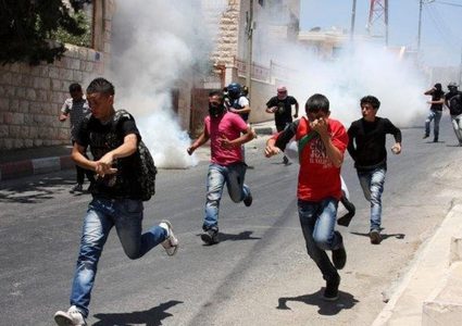 اندلاع مواجهات مع قوات الاحتلال في بلدة طمون شرق طوباس