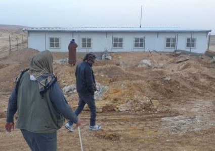 الاحتلال يهدم أساسات مسجد وبئر مياه جنوب الخليل