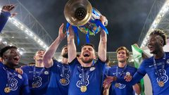 نجم تشيلسي يتوج بجائزة أفضل لاعب في أوروبا