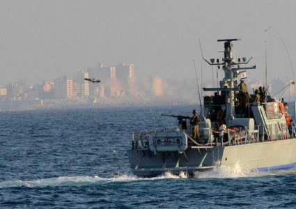 زوارق الاحتلال تفتح نيرانها تجاه الفلسطينيين ببحر السودانية