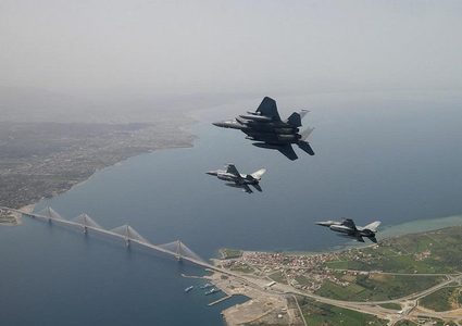 اليونان تتهم تركيا بخرق مجالها الجوي