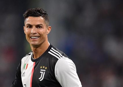 رونالدو يطالب بأعلى أجر في البريميرليغ