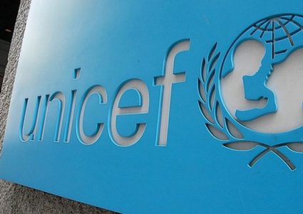 اليونيسف: إسرائيل قتلت 9 أطفال وأصابت 556 و 297 مدرسة خلال شهرين