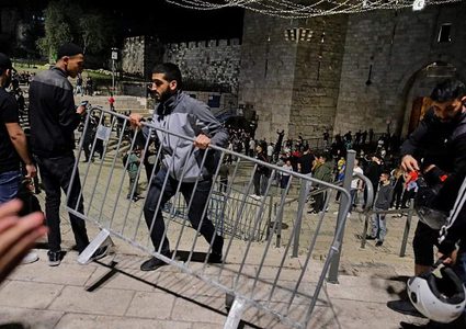الاحتلال يعتقل شابا وفتاة قرب باب العامود