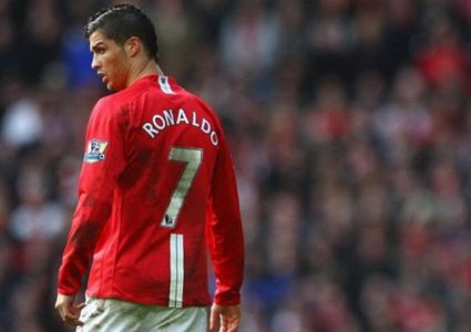 رونالدو يضحي من أجل مانشستر يونايتد