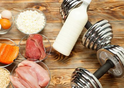 مواد غذائية تعزز نمو العضلات بشكل أفضل