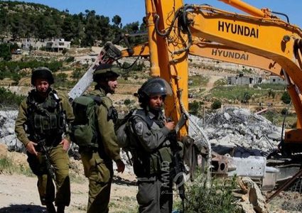بيت لحم: الاحتلال يخطر بوقف العمل في مسجد وثلاثة منازل