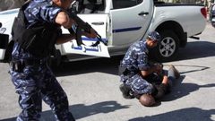 جنين: الشرطة تقبض على تاجر مخدرات مطلوب للعدالة