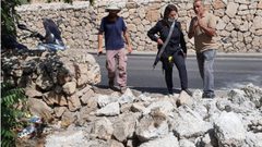 الاحتلال يهدم جدارا استناديا في سلوان