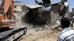 الاحتلال يهدم 3 منشآت زراعية في قرية دوما