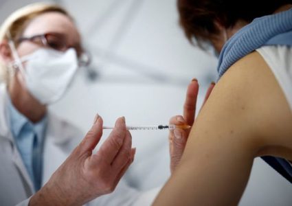 الباشا: التطعيم هو الحل الوحيد للرجوع إلى الحياة الطبيعية