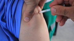 محافظة القدس تطلق حملة لتطعيم طلاب المدارس الثانوية