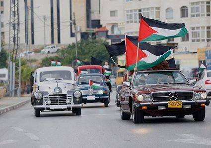 جنين : مسيرة للمركبات القديمة تجسيدا لحق العودة
