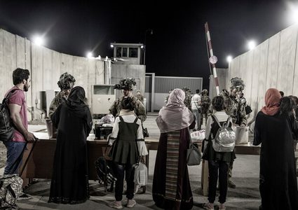 إدارة بايدن تنوي توسيع برنامج استقبال اللاجئين الأفغان