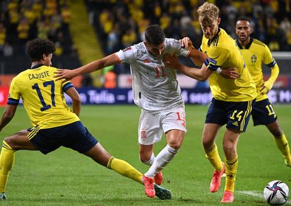 السويد تهزم إسبانيا وتخطف الاضواء و الصدارة