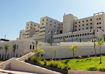 طلبة من جامعة النجاح يحصدون المركز الأول والثاني في مسابقة عالمية