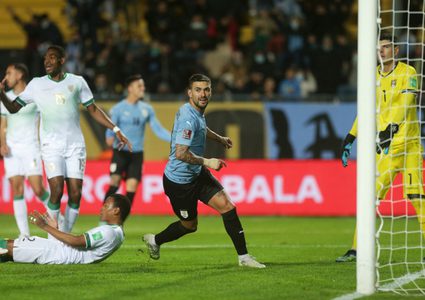 أوروغواي تتألق وتهزم بوليفيا في أمسية التعادلات