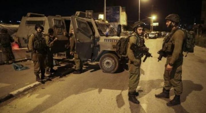 الاحتلال يستدعي والد الأسير أيهم كممجي وشقيقه