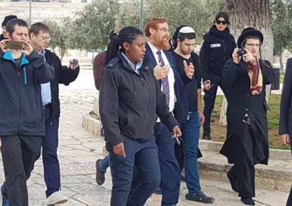 مستوطنون يقتحمون الأقصى يتقدمهم المتطرف "غليك"