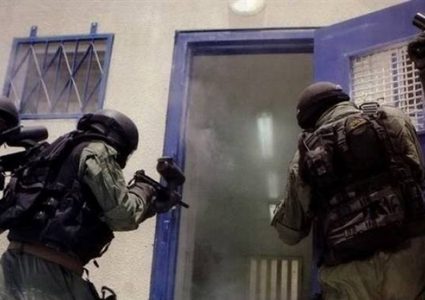 نادي الأسير: تطورات خطيرة يشهدها الأسرى في سجون الاحتلال