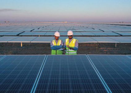 لقاءات حوارية توصي بالعمل على تطوير قطاع الطاقة المتجددة