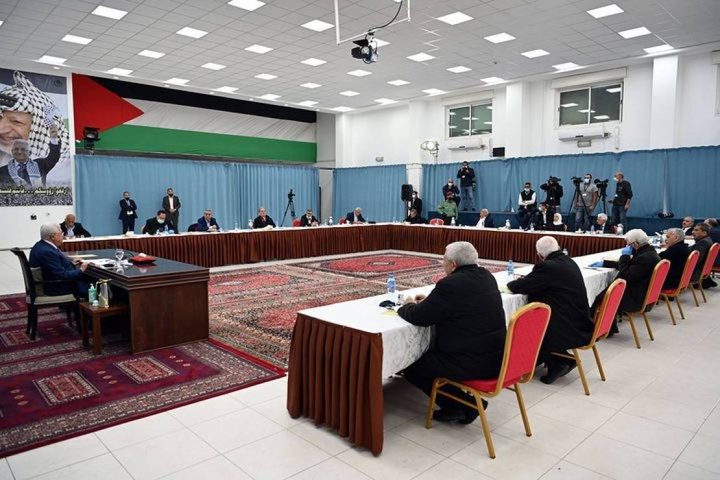 مركزية فتح: التعرض للأسرى بكامل انتماءاتهم تعرض للكل الفلسطيني