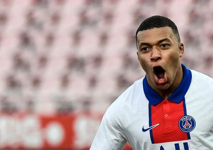 مبابي يزف خبرا سارا لسان جيرمان