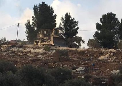 الاحتلال يدمر الطرق وشبكة المياه في محيط بيتا جنوب نابلس