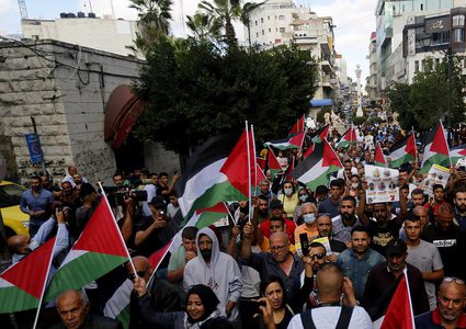 وقفة دعم للأسرى في الخليل