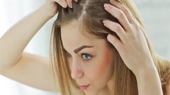 أسباب تساقط الشعر لدى النساء