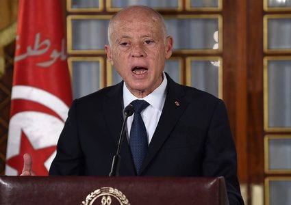 الرئيس التونسي يعلن إمكانية تعديل الدستور الحالي بدل إلغائه