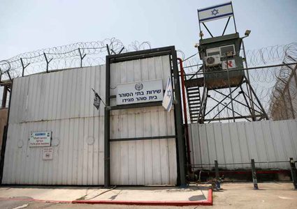 الاحتلال يرفض التماسا يسمح بزيارة أسرى جلبوع المعاد اعتقالهم