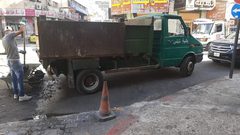 بلدية نابلس تستعد لاستقبال فصل الشتاء وتبدأ بتنظيف المصارف