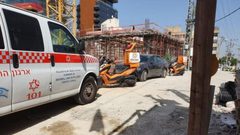 إصابة خطيرة لعامل في الداخل المحتل