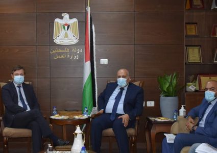 فلسطين والدنمارك تبحثان تعزيز التعاون فيما يخص سوق العمل