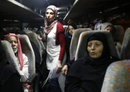 استئناف برنامج زيارات عائلات الأسرى ابتداءً من الأحد المقبل