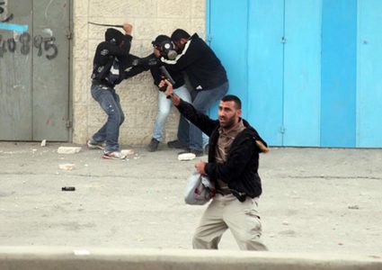 "مستعربون" يختطفون شابا من مكان عمله في طولكرم