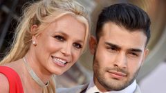 بريتني سبيرز تعلن خطبتها من شاب إيراني