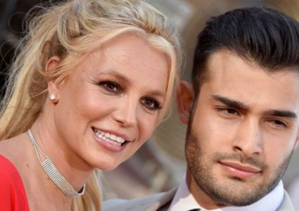 بريتني سبيرز تعلن خطبتها من شاب إيراني