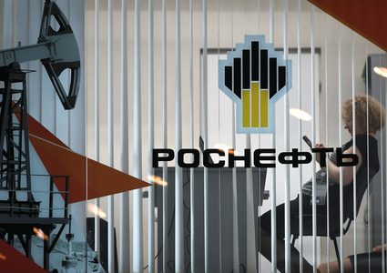 سهم "روس نفط" الروسية يبلغ مستوى تاريخيا