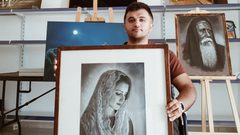 محمود أبو دغش قصة إنسان جبَّر كسوره بالفن