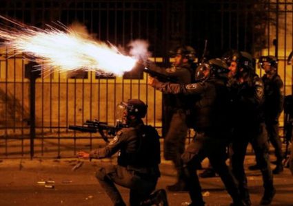 جنين: اندلاع مواجهات مع الاحتلال قرب حاجز الجلمة