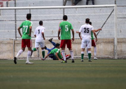 "الظاهرية" يقسو على "الأمعري" بخماسية في دوري المحترفين