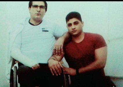 لقاء الأسير المقعد خالد الشاويش بإبنه داخل المعتقل..وللقصة بقية