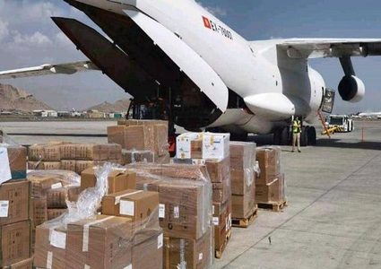 وصول طائرة مساعدات إماراتية جديدة إلى أفغانستان