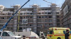 مصرع عامل خلال عمله في ورشة بناء بالداخل المحتل