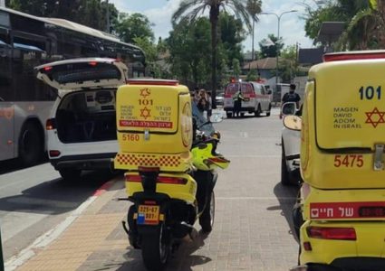 إصابة سائق حافلة عربي طعناً بالسكاكين في القدس