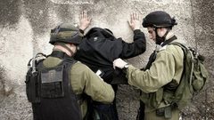 الاحتلال يعتقل 3 فلسطينيين تسللوا من قطاع غزة